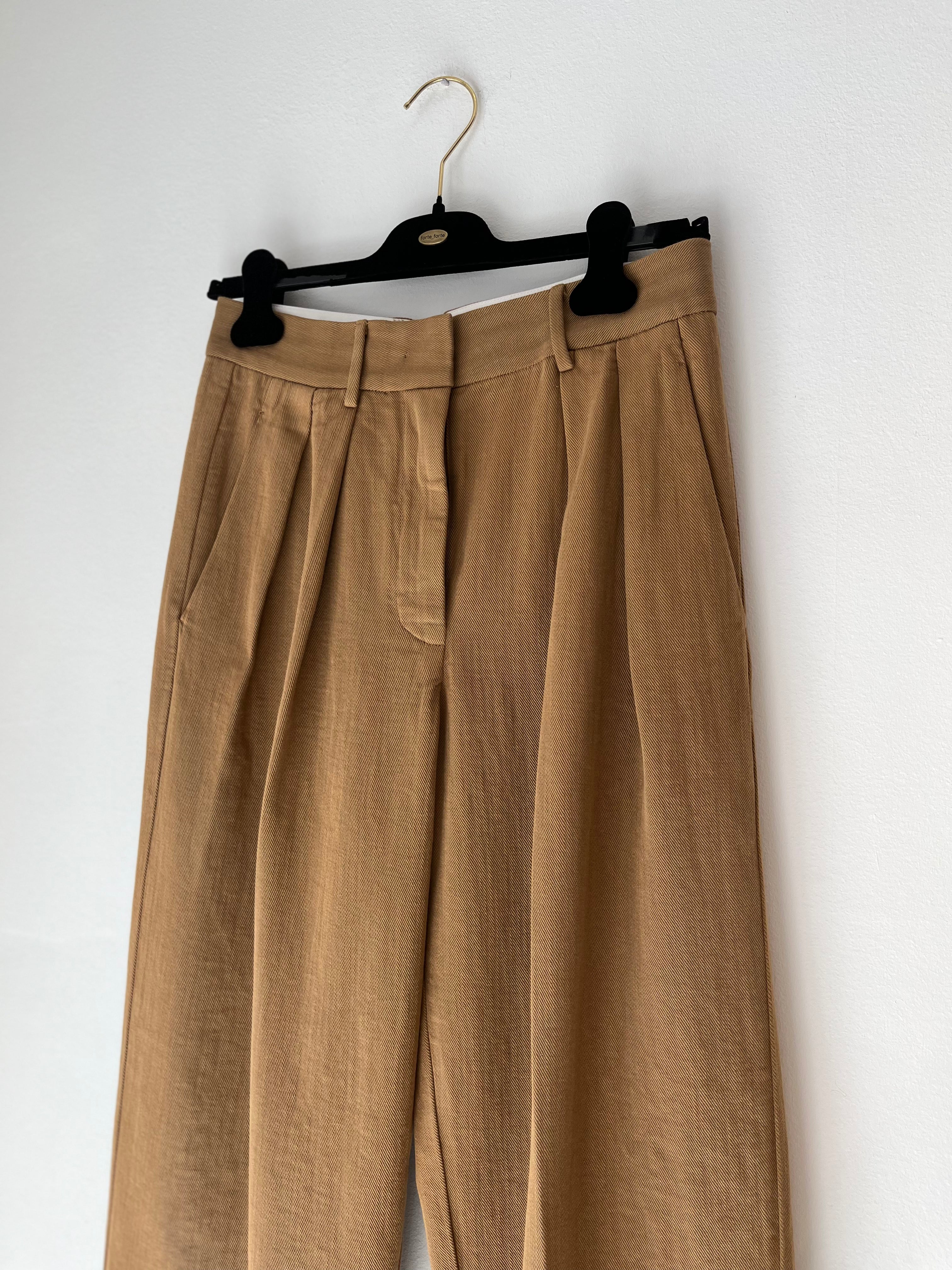 Forte Forte - My Pants Fluid Cotton Bull Sartorial MidWaist Noisette