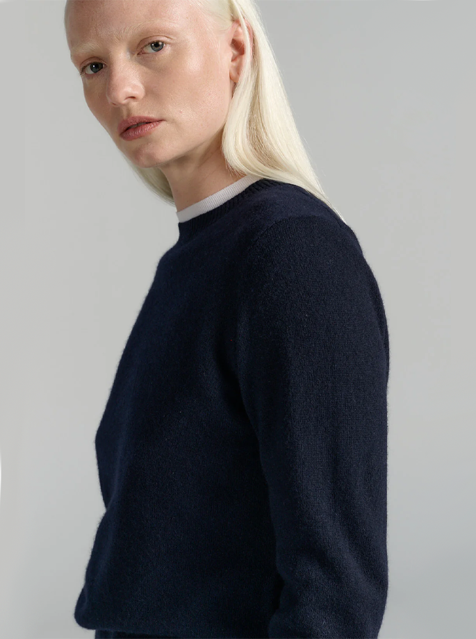 Rhea - 144 Crewneck Navy