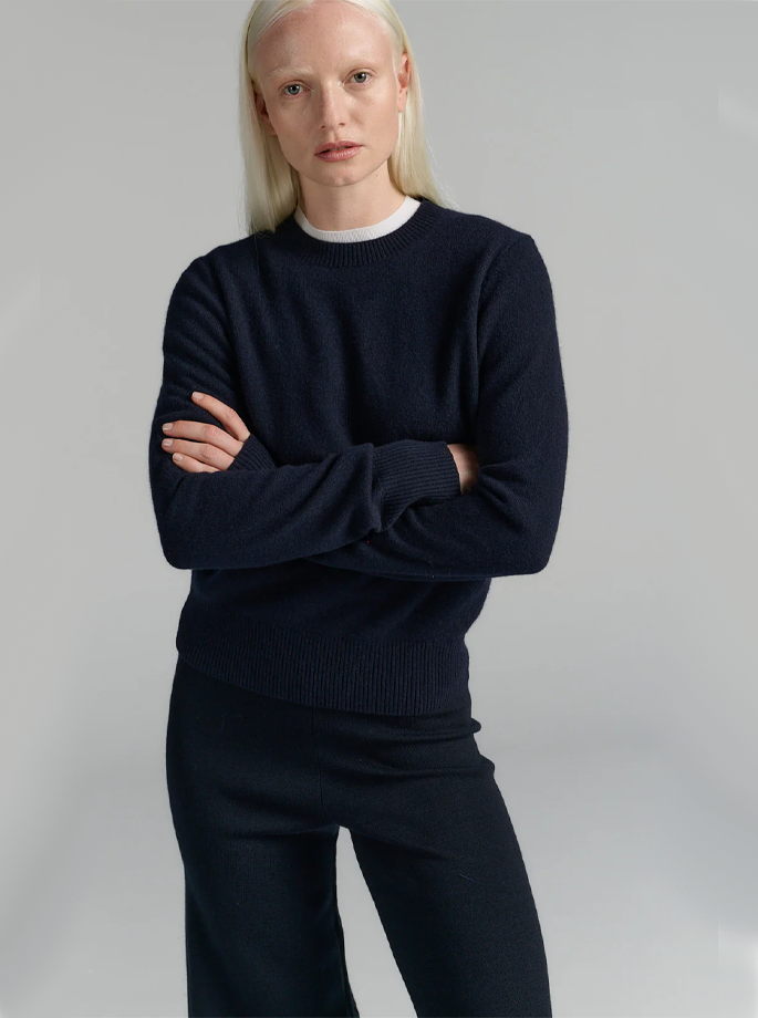 Rhea - 144 Crewneck Navy