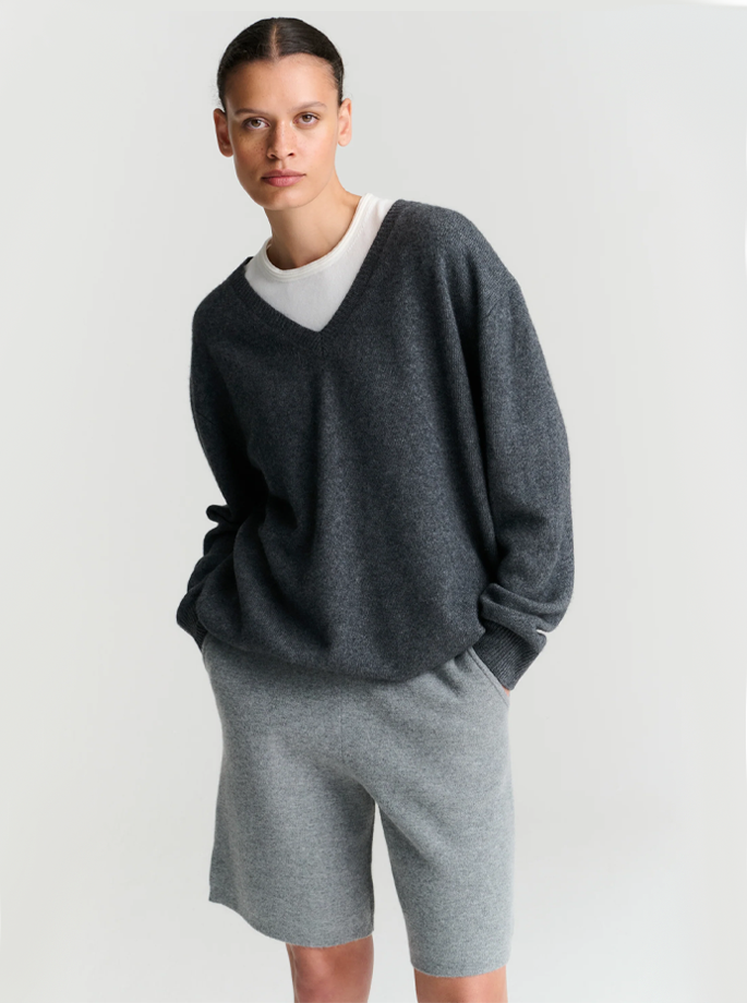 Rhea - 99 V-hals Strik Grå