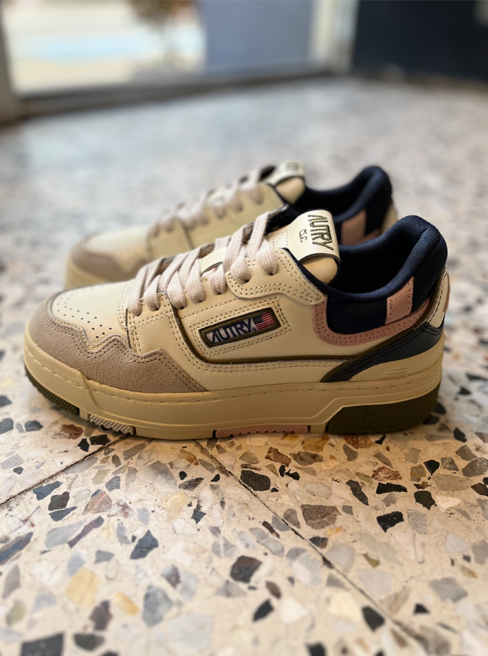 Autry - CLC Low Sneaker Ivory, Navy & Pink