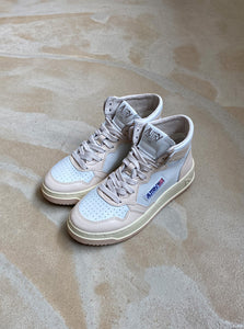 Autry - Mid Woman Sneakers White/Dew - Organic Fashion - ES Webshop