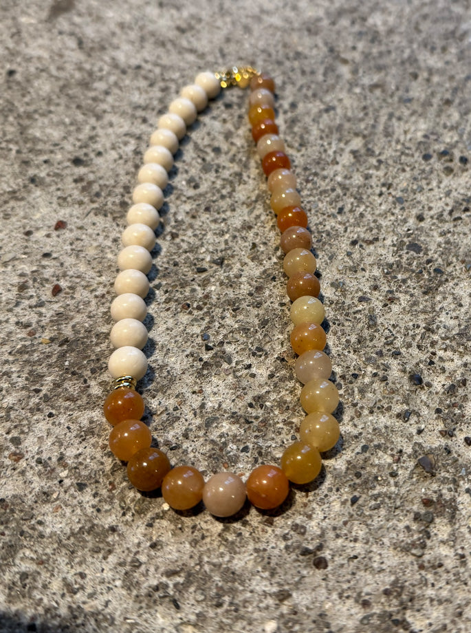 Plisse-Tinka halskæde orange/white