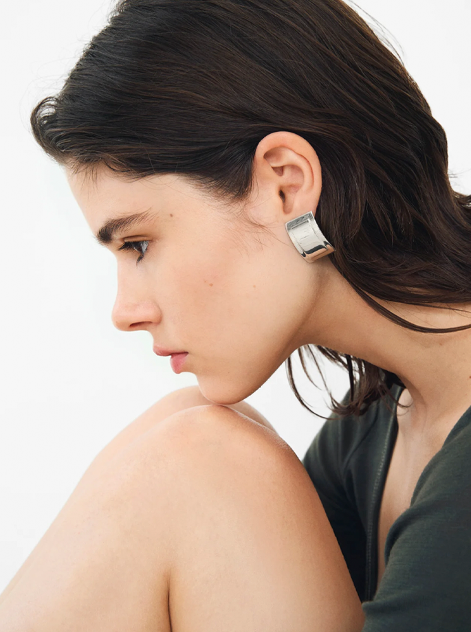 Trine Tuxen - Traces ørering