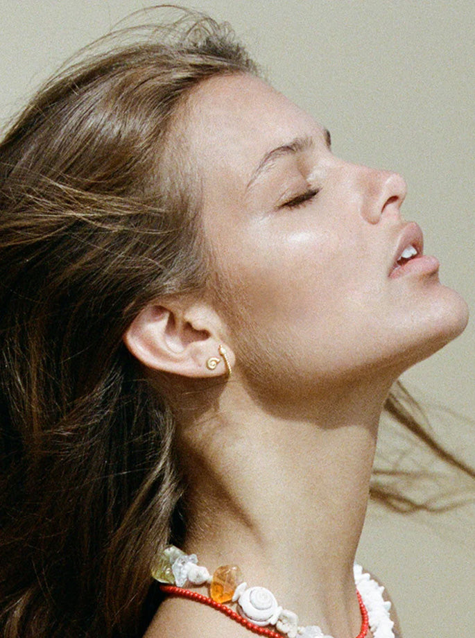 Anni Lu - Spiral Stud Earring Gold - 18 karat forgyldt sølv - ES Webshop